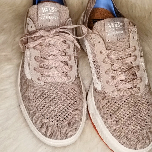 *NEW* VANS UA UltraRange VR3 - Picture 10 of 15